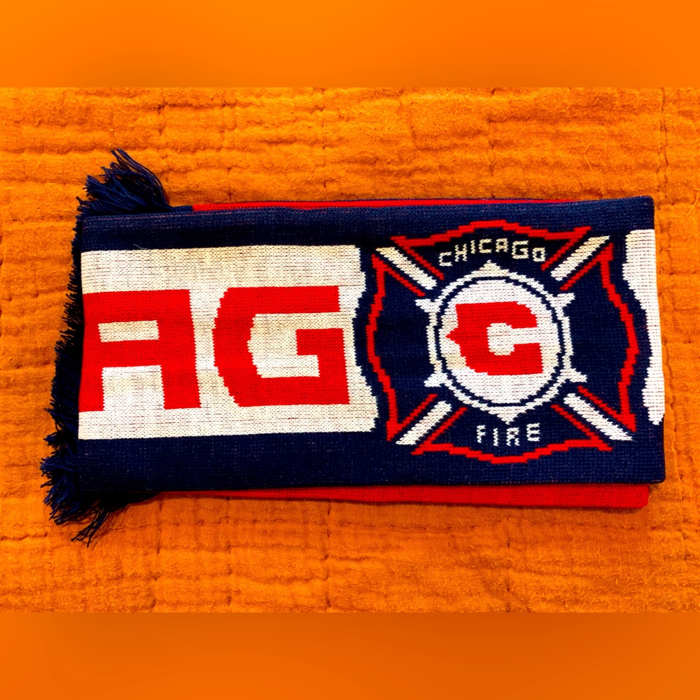 Collectible Chicago Fire Wool Scarf NWT